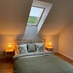 Przystanek 470 Dom wakacyjny *